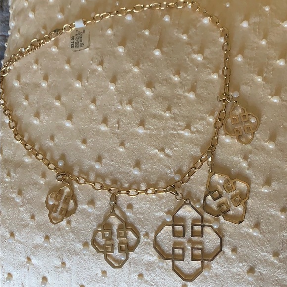 Jewelry - New yellow gold tone geometric cut necklace